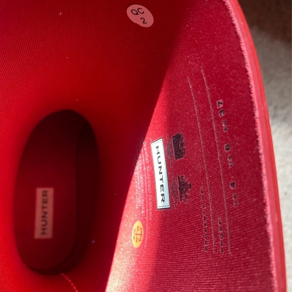Red Hunter boots STILL AVAILABLE! - Picture 4 of 5